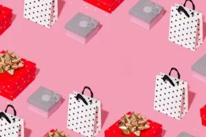 עליאקספרס חנות בעברית 23 שקיות ומתנות של קניות, תמונת נושא אלי אקספרס